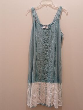 Raya Sun Women’s Blue-White Embroidered Tank Dress Small